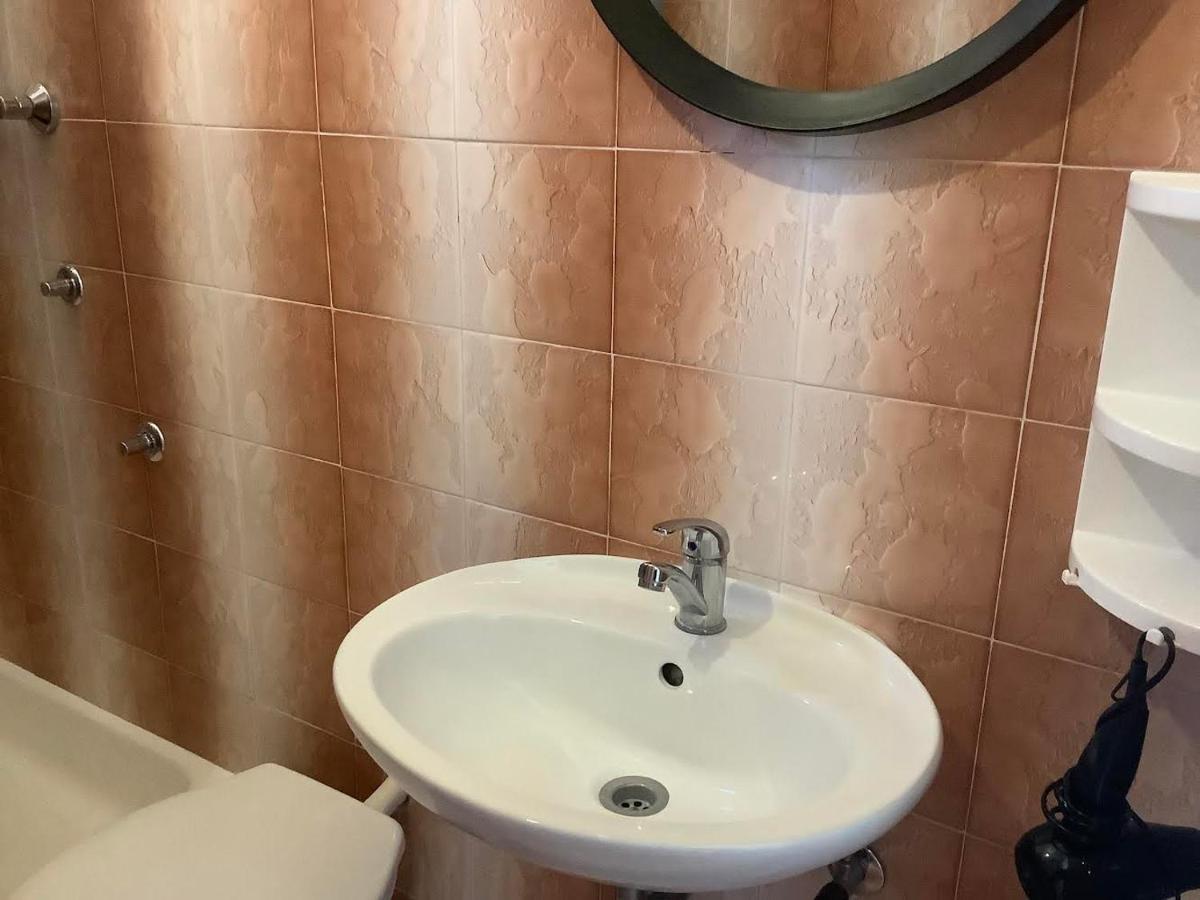 Rooms 22 - Beachfront Primosten Bagian luar foto